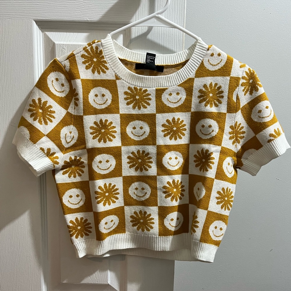 Short Sleeved Sweater